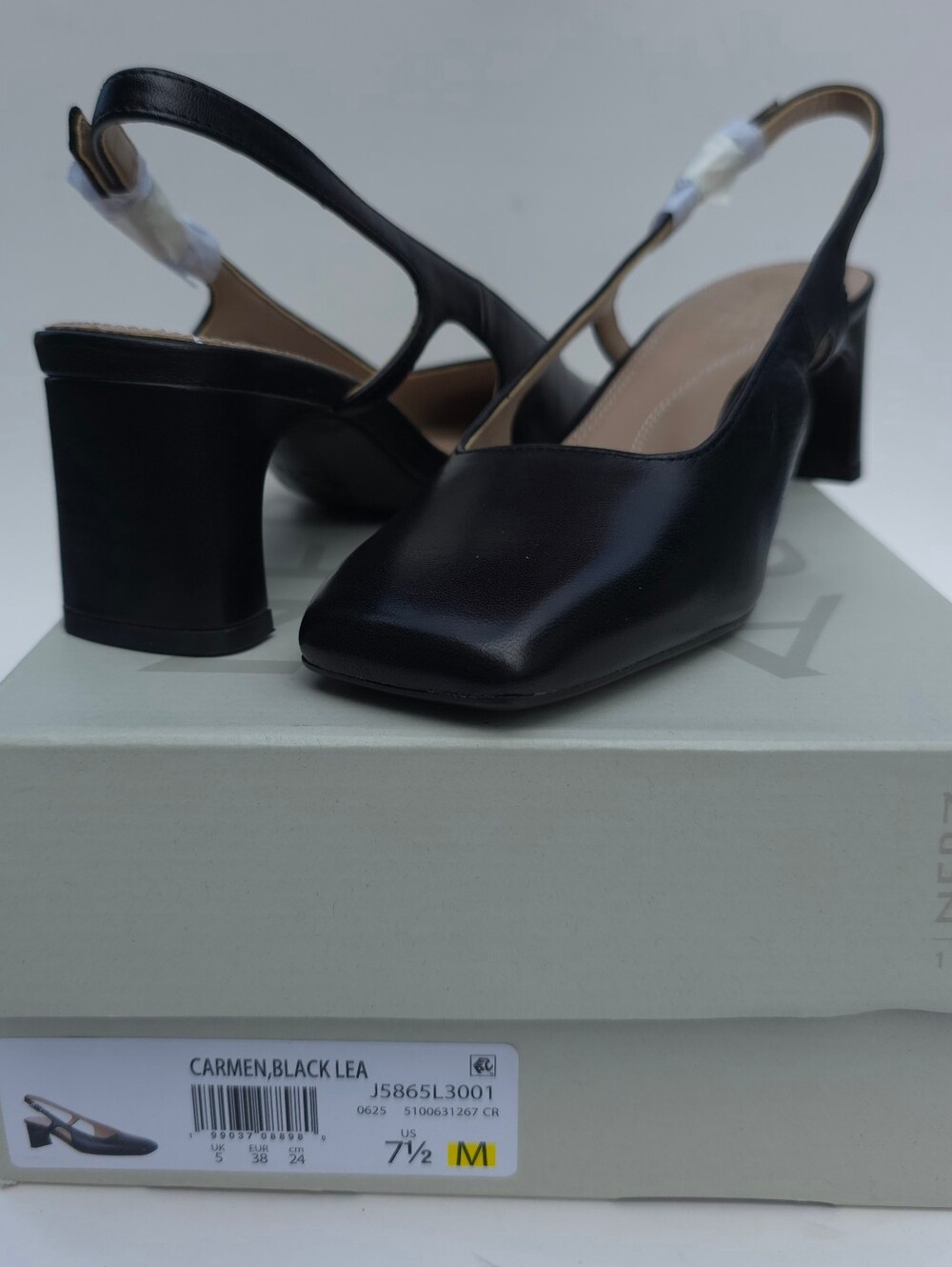 Naturalizer Carmen Women's 7.5 M Black Leather Slingback Pumps Block Heel NIB